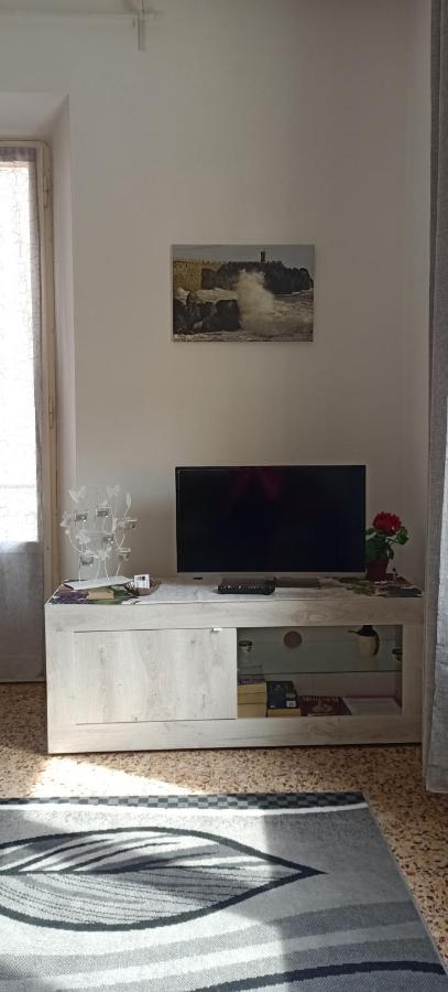 Casa Ilanfra - Appartamenti Gabbiano, Farfalla E Stella Marina Piombino Exterior foto